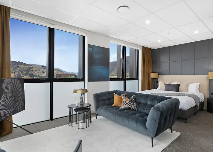 12Th Avenue Suites
