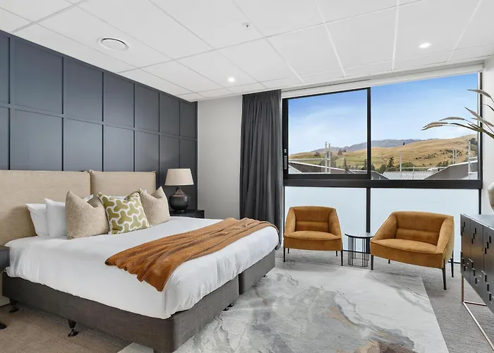 12Th Avenue Suites