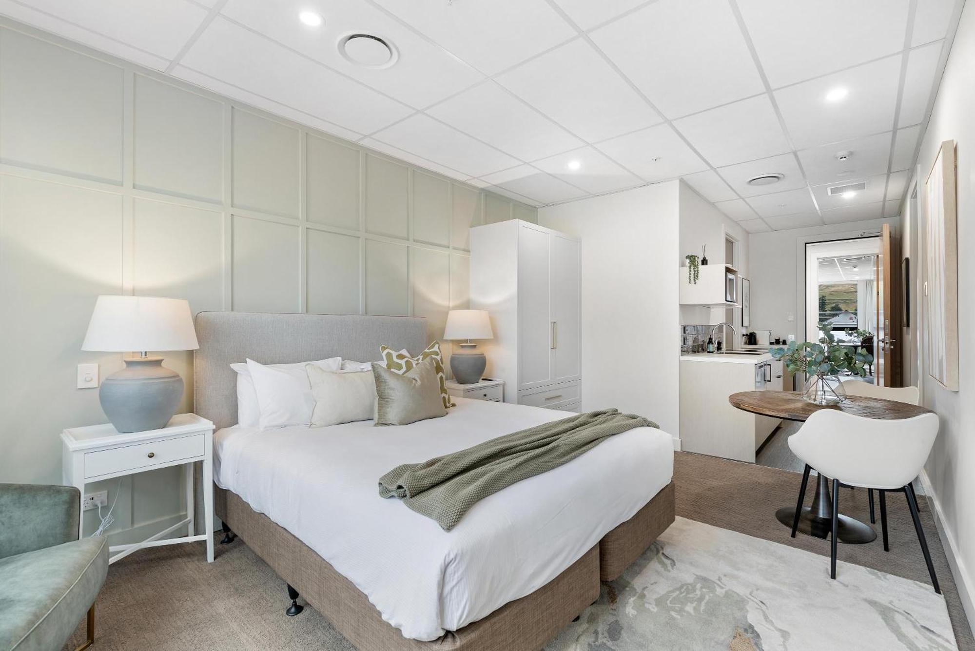 Apartment 12th Avenue
